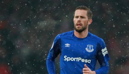 体育娱乐平台-风云际会，国安应变、曼联回暖、凯恩神迹与新规下的足球变局